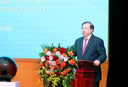 Thứ trưởng Bộ VHTTDL Tạ Quang Đông phát biểu