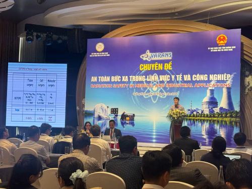 Nhiều ý kiến, đề xuất về hoàn thiện hệ thống pháp quy hạt nhân được đại biểu trao đổi tại hội nghị.