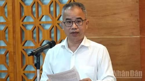 Ông Lê Trung Hiếu, Phó Cục trưởng Thống kê báo cáo tóm tắt kết quả thực hiện đề án. (Ảnh: Thùy Linh)