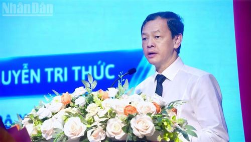 Thứ trưởng Y tế Nguyễn Tri Thức phát biểu chỉ đạo.