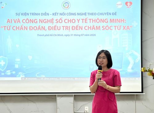  Bà Đặng Thị Luận, Giám đốc SIHUB phát biểu tại sự kiện 