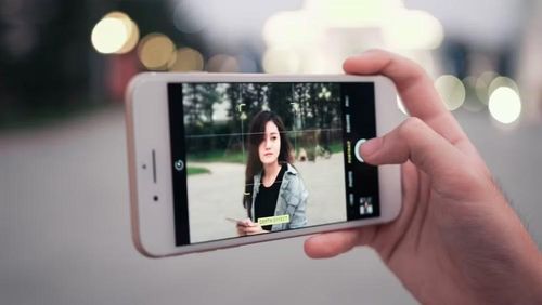  Những tin nhắn, hình ảnh và ghi chú cũ trên smartphone đôi khi có giá trị tinh thần lớn hơn rất nhiều so với giá trị của chính thiết bị. 