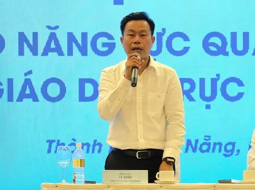 Thứ trưởng Bộ GD&amp;ĐT Lê Quân phát biểu tại Hội nghị.