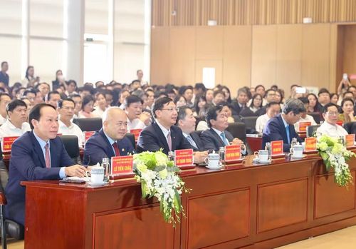 Lãnh đạo Trung ương và địa phương dự hội nghị công bố các quyết định của Thủ tướng với chủ đề "Kiến tạo không gian tăng trưởng mới",