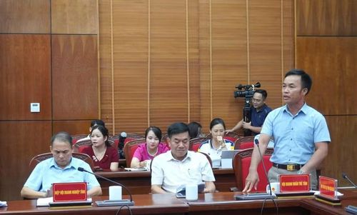 Đại diện Hội doanh nhân trẻ tỉnh Điện Biên phát biểu ý kiến.
