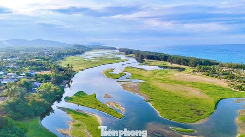  Không chỉ có giá trị cảnh quan, đầm An Khê còn là vùng lõi của nền văn hóa Sa Huỳnh. Nhiều di chỉ khảo cổ được phát hiện quanh khu vực này đã góp phần làm sáng tỏ đời sống của cư dân Sa Huỳnh cách đây hàng nghìn năm. 