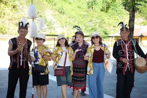 Sản phẩm du lịch văn hóa bản địa, góp phần đưa du khách đến với khu vực phía Tây Đà Nẵng.