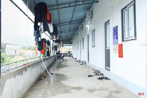 Nhà trọ cho thuê tại phường Vũng Áng phục vụ nhu cầu của công nhân, người lao động.