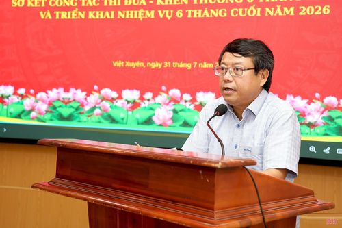 Phó Chủ tịch Thường trực HĐND tỉnh Dương Tất Thắng phát biểu chỉ đạo hội nghị,
