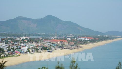 Vẻ đẹp hoang sơ, thanh bình cùng hệ sinh thái phong phú đã khiến nơi đây được ví như chốn bồng lai tiên cảnh. Ảnh: Văn Dũng-TTXVN