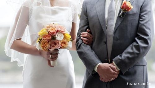 Bộ Y tế đề xuất mở các khóa học tiền hôn nhân và khuyến khích nam, nữ kết hôn trước tuổi 30.