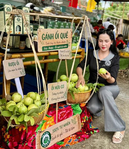 Chị Thúy phát triển đa dạng sản phẩm từ cây ổi theo hướng kinh tế tuần hoàn. Ảnh do nhân vật cung cấp