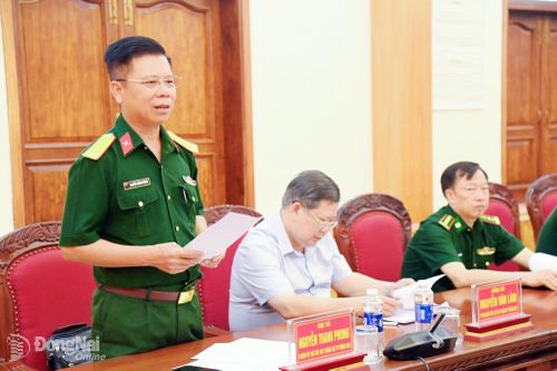 Đại tá Nguyễn Thanh Phong, Thành ủy viên, Chính ủy Bộ Chỉ huy Quân sự thành phố Đồng Nai phát biểu tại buổi làm việc. Ảnh: Văn Chung