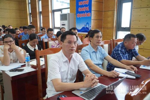 Các đại biểu dự hội nghị