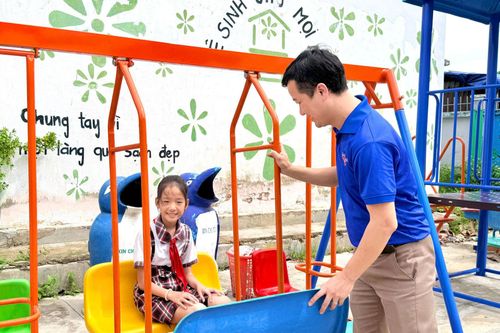 Công trình thanh niên “Sân chơi cho em” được khánh thành, tạo không gian vui chơi cho các em thiếu nhi