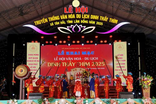 Khai mạc Lễ hội Văn hóa - Du lịch Dinh Thầy Thím năm 2025 do xã Tân Hải tổ chức
