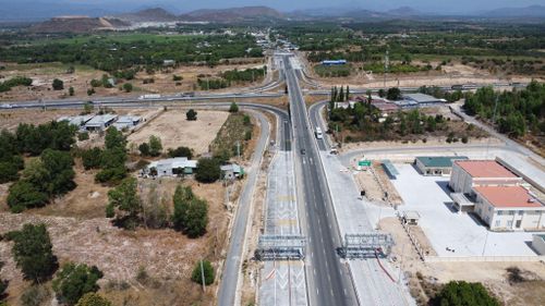 Nút giao cao tốc Vĩnh Hảo - Phan Thiết lên Quốc lộ 28B, xã Lương Sơn (Lâm Đồng)