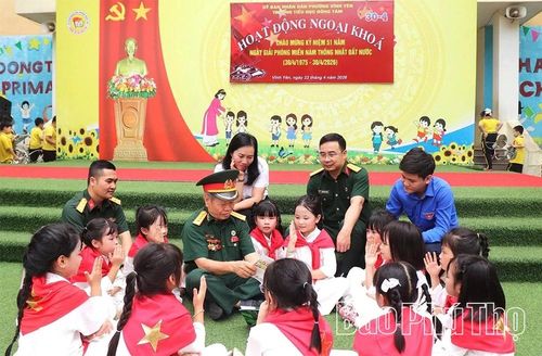 Hoạt động ngoại khóa nói chuyện truyền thống được Hội CCB các cấp phối hợp thường xuyên với các trường học trên địa bàn.