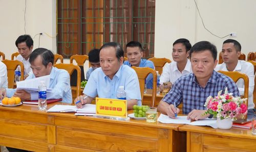 Các đại biểu tham dự buổi làm việc - Ảnh: N.H