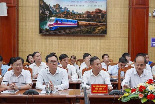 Đại biểu tham dự hội thảo - Ảnh: N.L