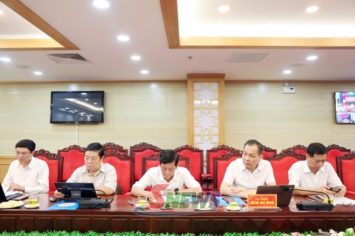 Các đại biểu tham dự hội nghị.