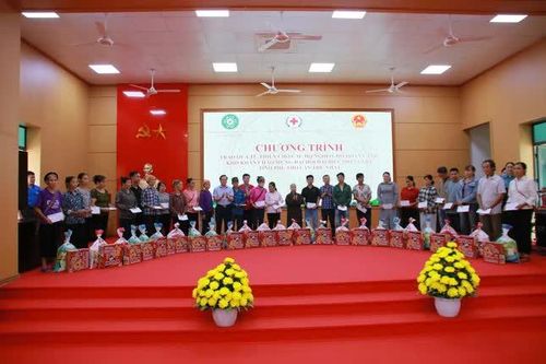 170 phần quà được trao tặng đến người dân xã Trung Sơn hướng đến chào mừng Đại hội đại biểu Phật giáo tỉnh Phú Thọ