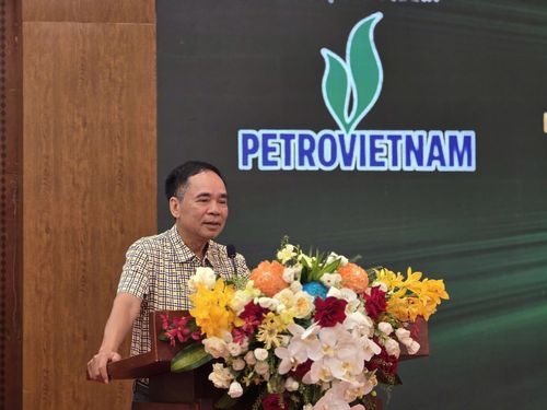 Chủ tịch Hội Dầu khí Việt Nam TS. Nguyễn Quốc Thập phát biểu tại diễn đàn. Ảnh: Petrovietnam