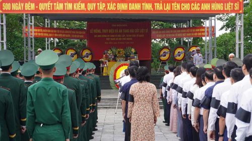 Toàn cảnh Lễ truy điệu.