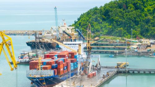Hàng hóa qua Cảng Chân Mây tăng mạnh trong 6 tháng đầu năm 2026.
