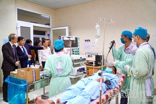  Hệ thống nội soi khí phế quản hiện đại được Chính phủ Nhật Bản tài trợ đang được khai thác tại Bệnh viện Đa khoa Cà Mau.