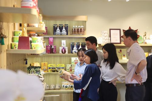 Tại "Lạng Sơn Corner", người dân Thủ đô có cơ hội trải nghiệm nhiều đặc sản nổi tiếng của tỉnh Lạng Sơn 