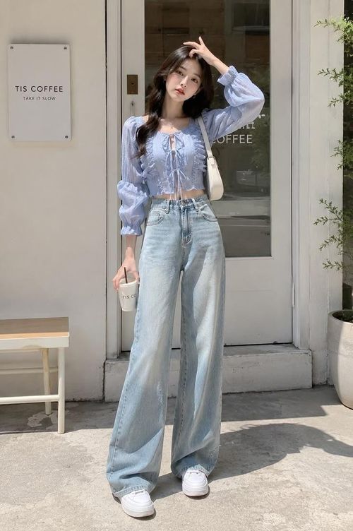 Lựa chọn màu sắc trang phục theo tông da là bí quyết giúp tổng thể trở nên cuốn hút hơn. (Ảnh: Pinterest)