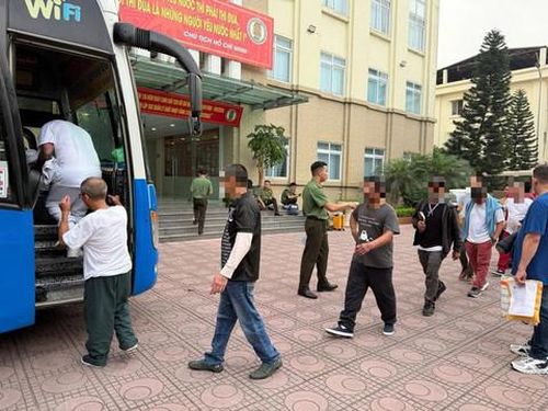 Những người không có thân nhân bảo lãnh, không có nơi cư trú ổn định được đưa vào cơ sở trợ giúp xã hội