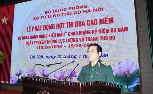 Thiếu tướng Nguyễn Khắc Nhân, Phó Chính ủy, Phó Chủ tịch Hội đồng Thi đua - Khen thưởng, Bộ Tư lệnh Thủ đô Hà Nội phát biểu chỉ đạo. Ảnh: PV