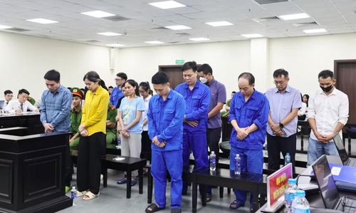 Các bị cáo tại phiên tòa. Ảnh: N.M