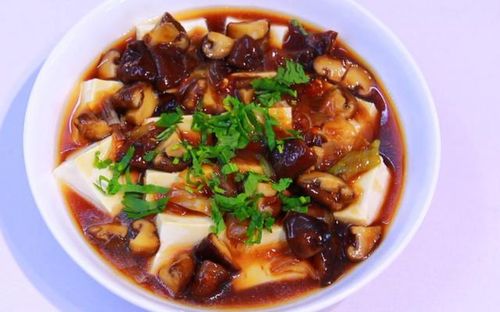 Đậu non sốt nấm, món ăn chay trong mâm cỗ cúng rằm tháng 7.