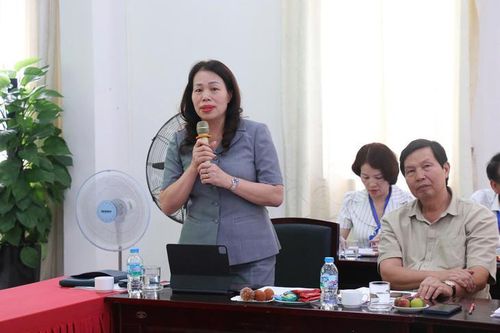 Bà Nguyễn Thị Liễu, Chủ tịch HĐND phường Cầu Giấy phát biểu. Ảnh: Hải Yến/Media Quốc hội