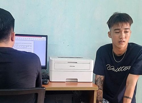 Vũ Quang Huy là người quay phim và phát trực tiếp trên mạng xã hội. Ảnh: Cơ quan Công an.