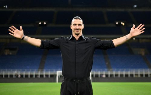 Trong giai đoạn nào, anh vẫn khẳng định "Bóng đá chỉ có một Zlatan Ibrahimovic. Ảnh: Reuters.