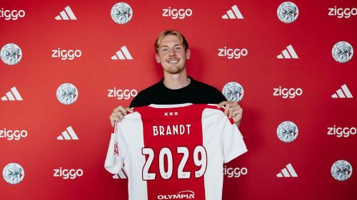 Julian Brandt cập bến Ajax