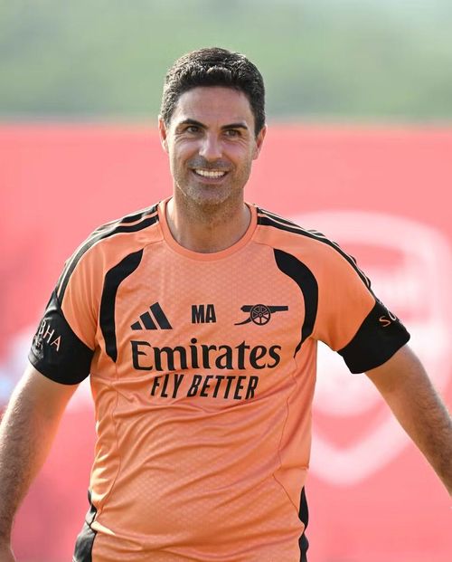 HLV Mikel Arteta muốn bổ sung thêm chất lượng cho hàng công Arsenal trong kỳ chuyển nhượng hè 3026. Ảnh: Getty.