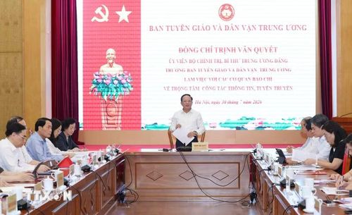 Chiều 30/7/2026, tại Hà Nội, đồng chí Trịnh Văn Quyết, Ủy viên Bộ Chính trị, Bí thư Trung ương Đảng, Trưởng Ban Tuyên giáo và Dân vận Trung ương làm việc với các cơ quan báo chí để triển khai một số nhiệm vụ trọng tâm trong công tác thông tin, tuyên truyền thời gian tới. (Ảnh: Phương Hoa/TTXVN)