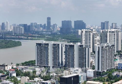 Nguồn vốn đang được tập trung vào các doanh nghiệp có quy mô lớn hơn và năng lực tài chính cao hơn. Ảnh minh họa: Hồng Đạt - TTXVN 