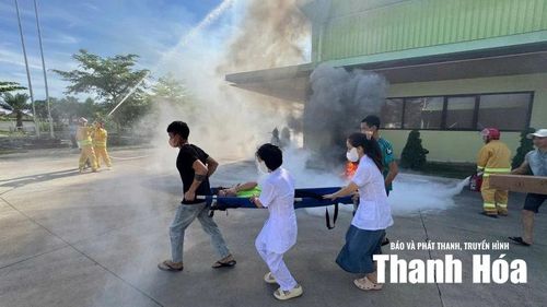 Người lao động Công ty TNHH Trường Phát Toàn Cầu được hướng dẫn, tập huấn nghiệp vụ PCCC, nâng cao kỹ năng xử lý tình huống ngay tại cơ sở.