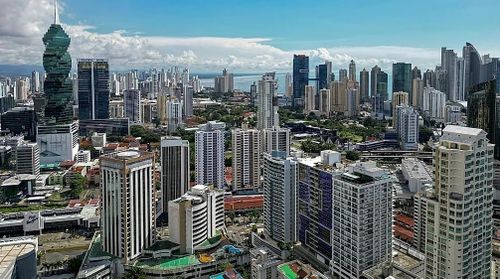 Panama là điểm đến được yêu thích đối với người nước ngoài. Ảnh: Sol Cerrud/Unsplash