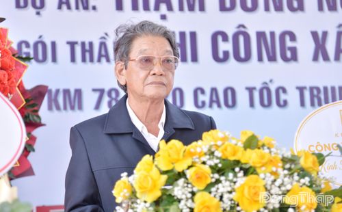 Ông Nguyễn Văn Hằng, Chủ tịch HĐTV Công ty TNHH TMDV Xăng dầu Châu Thành phát biểu tại Lễ khởi công.