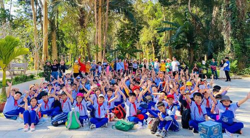Mỗi chuyến đi còn giúp học sinh rèn luyện kỹ năng tập thể, bồi đắp tình yêu quê hương