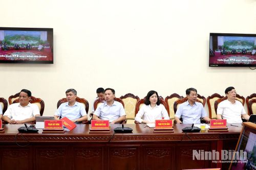 Các đại biểu dự hội nghị tại điểm cầu Ninh Bình. Ảnh Minh Quang