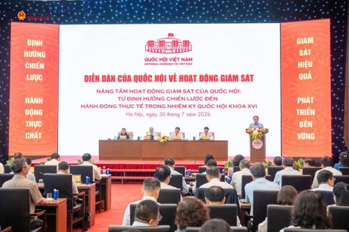 Phó Thủ tướng Chính phủ Lê Tiến Châu phát biểu tại Diễn đàn của Quốc hội về hoạt động giám sát năm 2026. Ảnh: Phạm Thắng