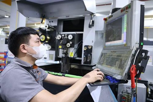 Việt Nam cần xây dựng hệ sinh thái đầu tư hiện đại dựa trên bốn trụ cột là thể chế, hạ tầng, nguồn nhân lực và doanh nghiệp trong nước.